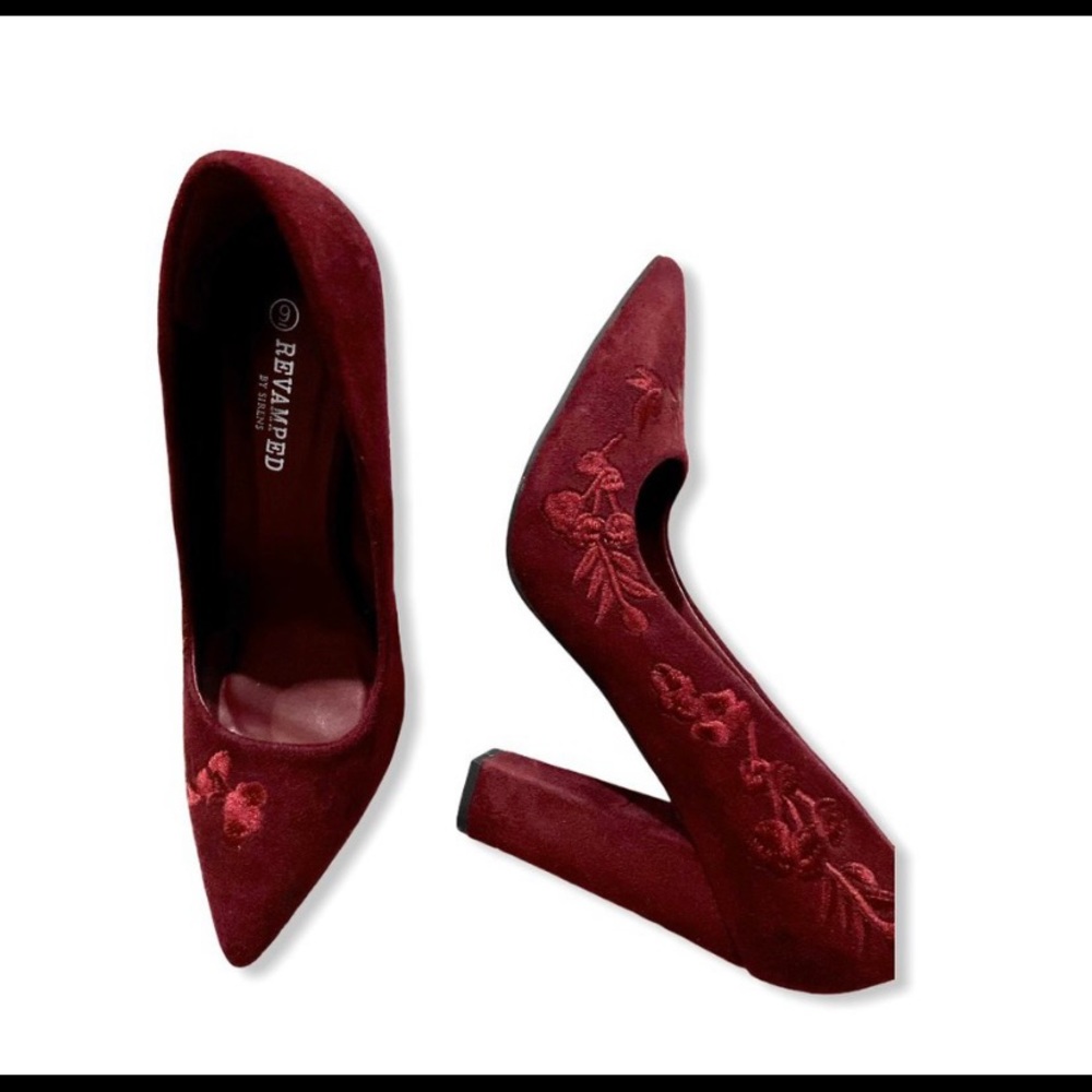 BURGUNDY HEELS